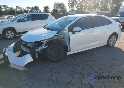 2020 Toyota Corolla Le z USA, uszkodzony, nr VIN 5YFEPRAE6LP107385